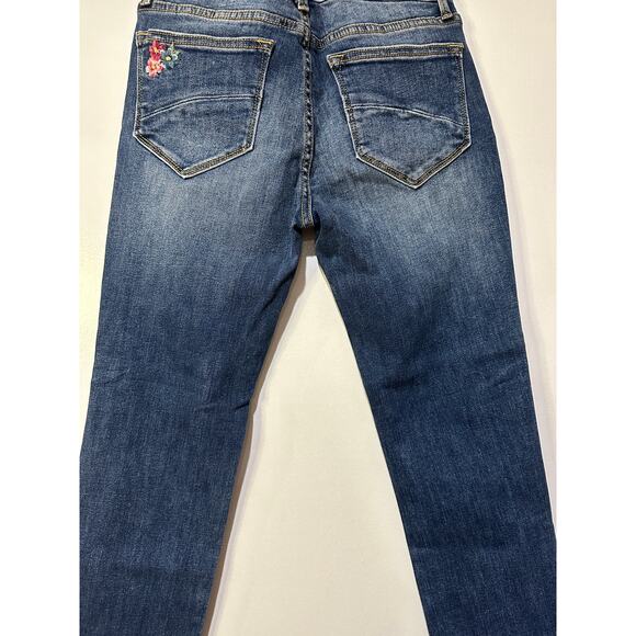 Driftwood Embroidered Colette Jeans Medium Wash Size 25W 26L NWT Floral Cuffed - Picture 12 of 16